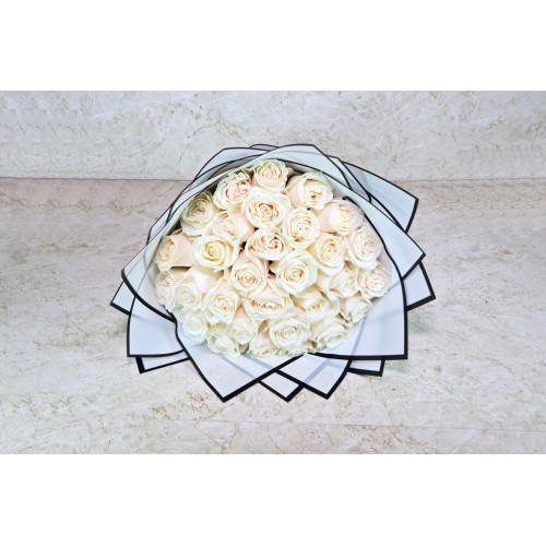 Hand Bouquet Of 30 Roses