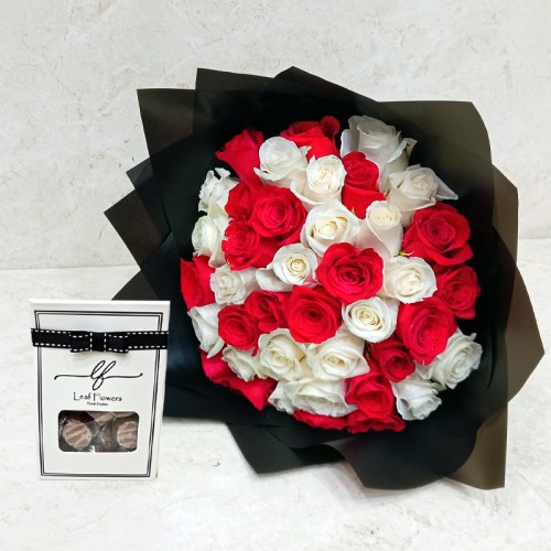Hand Bouquet 40 Roses With Chocolate