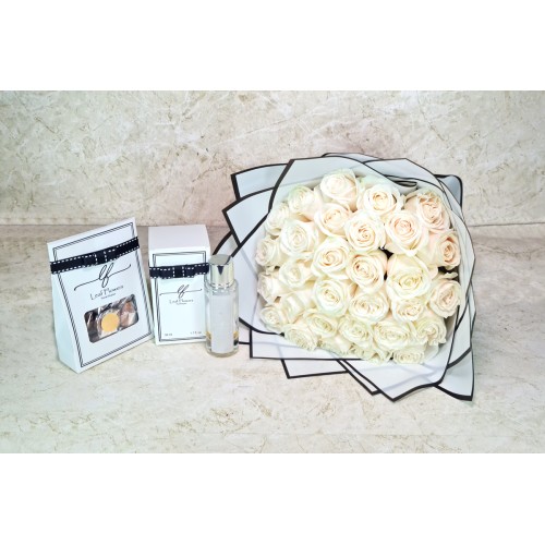Hand Bouquet Of 30 Roses With Gifts