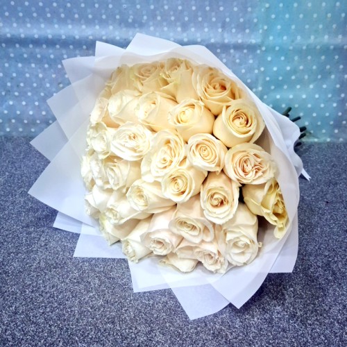 40 Roses White