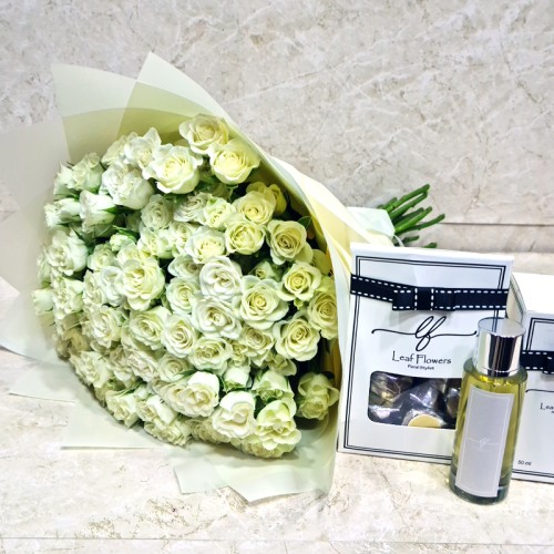 Baby Rose White Hand Bouquet 34