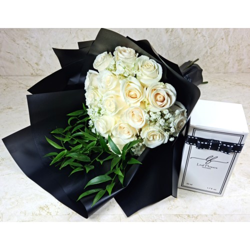 Lee Queen With Perfume