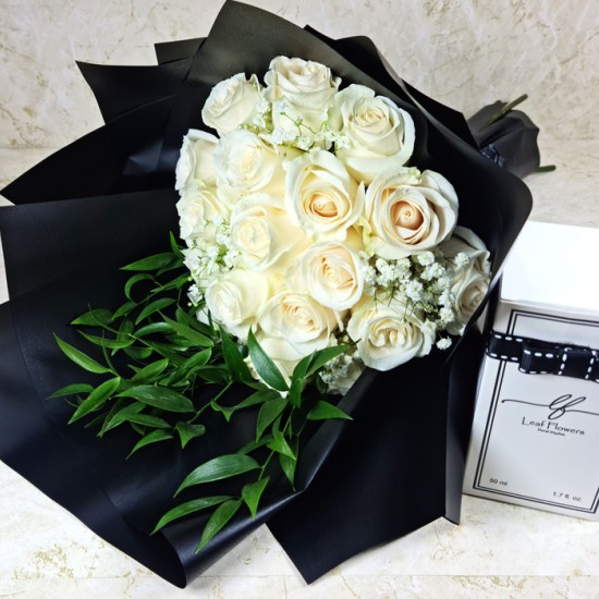 Lee Queen With Perfume