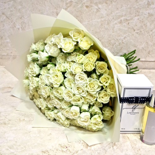 Baby Rose White Hand Bouquet 33