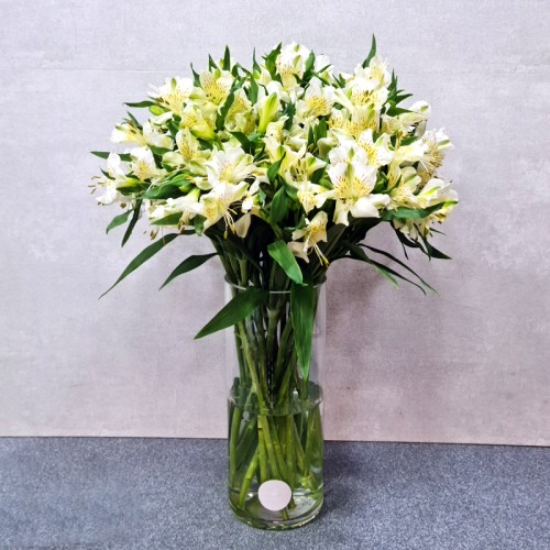 alstroemeria vase 2