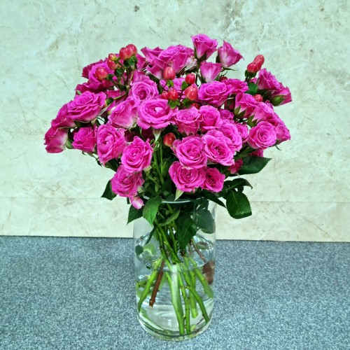 Clear Vase with dark pink Rose 15 Clear Vase with dark pink Rose 15