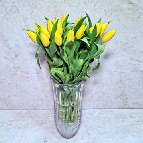 Yellow Tulip Crystal Vase Yellow Tulip Crystal Vase