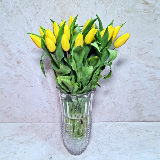 Yellow Tulip Crystal Vase Yellow Tulip Crystal Vase