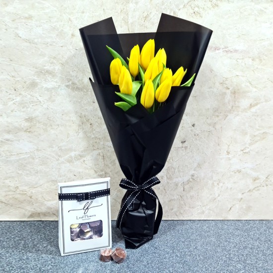 tulip bouquet yellow with chocolate tulip bouquet yellow with chocolate