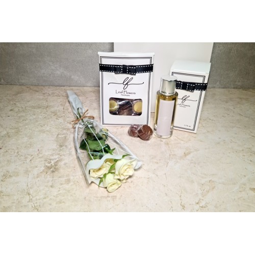 Single Baby Rose White With Gifts