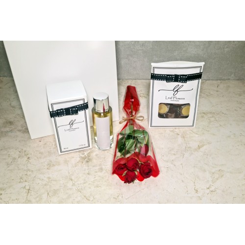 Single Baby Rose Red With Gifts