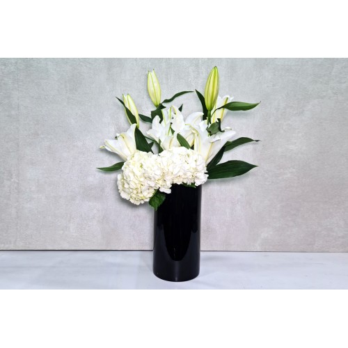 Black Vase 200