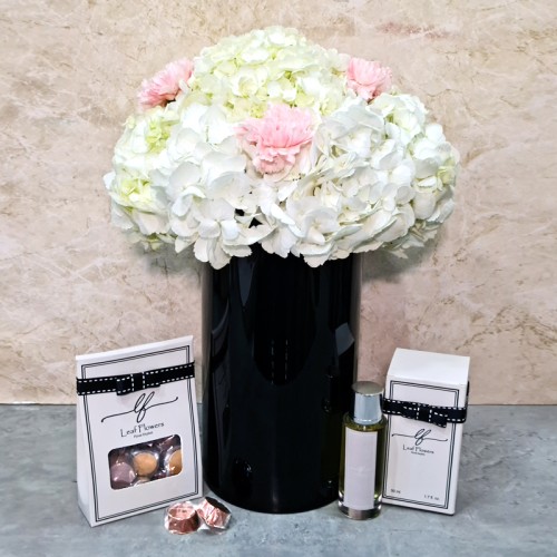hydrangea black vase 5 hydrangea black vase 5