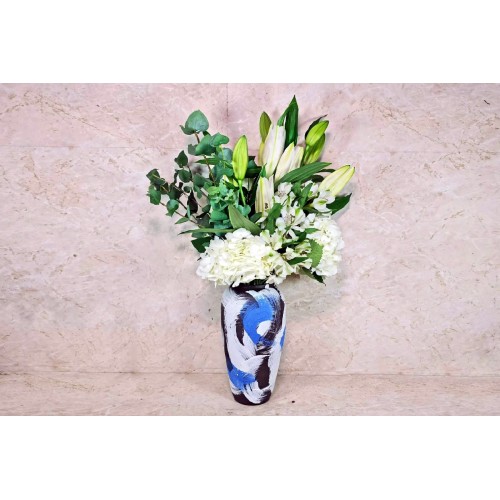 elegant vase 305