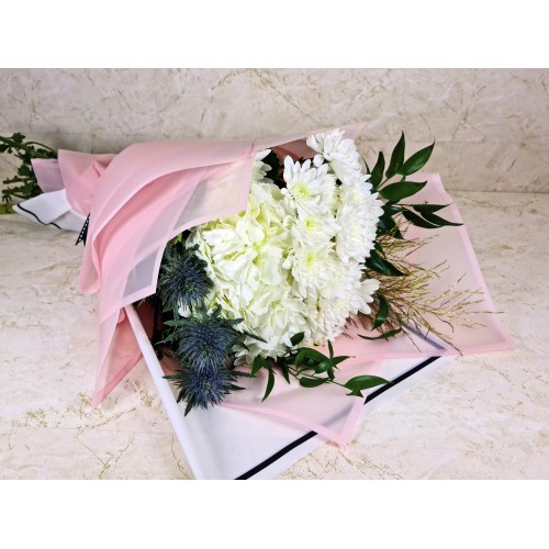 Leef Hand Bouquet 55